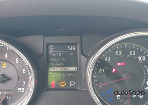 2013 Jeep Grand Cherokee Laredo z USA, uszkodzony, nr VIN 1C4RJFAG0DC601657